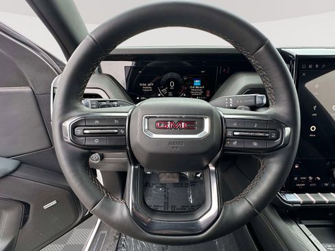 Used 2025 GMC Yukon AT4 w/ LPO, Floor Liner Package image 13