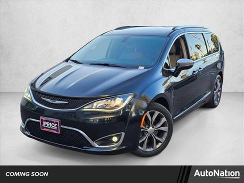 Used 2017 Chrysler Pacifica Limited w/ UConnect Theater Package image 1