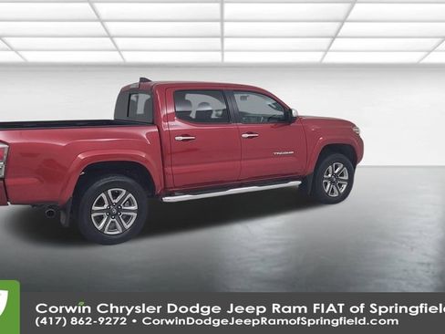 Used 2017 Toyota Tacoma Limited image 15