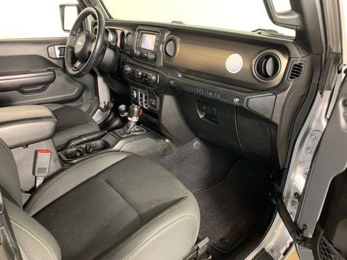 Used 2018 Jeep Wrangler Sport image 30
