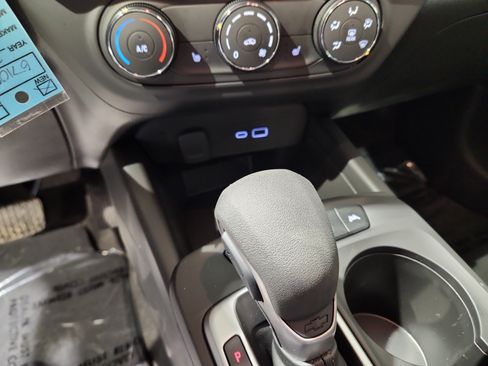 New 2026 Chevrolet Trax LS w/ LS Convenience Package FWD image 18
