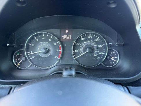 Used 2011 Subaru Outback 2.5i Premium w/ All-Weather Pkg image 11