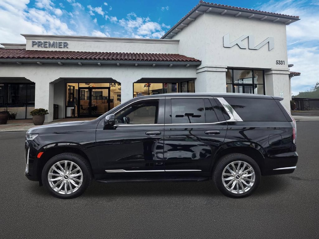 Used 2024 Cadillac Escalade Premium Luxury RWD image 5