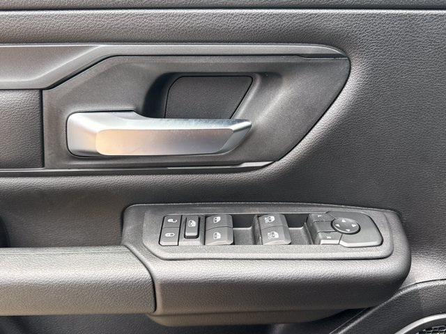 New 2026 RAM 1500 Express AWD/4WD image 12