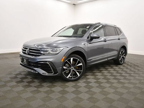 Used 2022 Volkswagen Tiguan SEL R-Line AWD/4WD image 2
