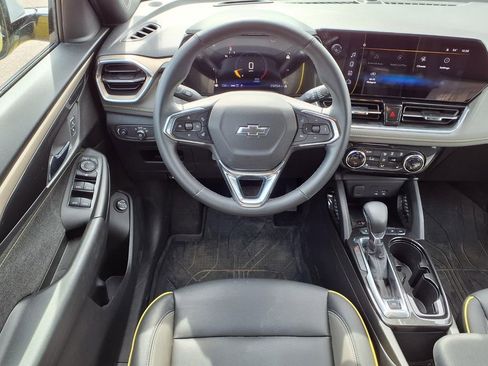Used 2025 Chevrolet TrailBlazer ACTIV w/ Convenience Package AWD/4WD image 17