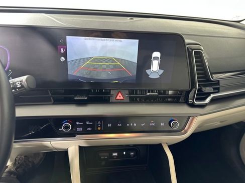 Used 2023 Kia Sportage EX image 22