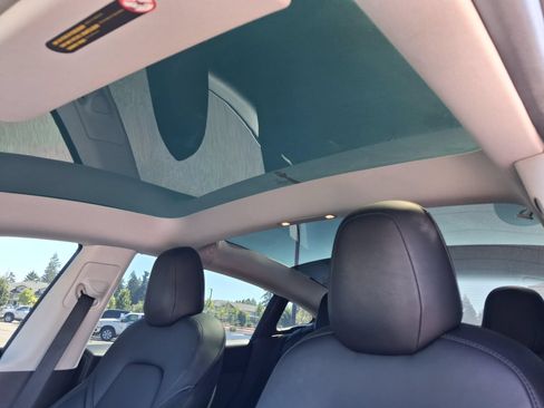 Used 2021 Tesla Model 3 Long Range AWD/4WD image 14