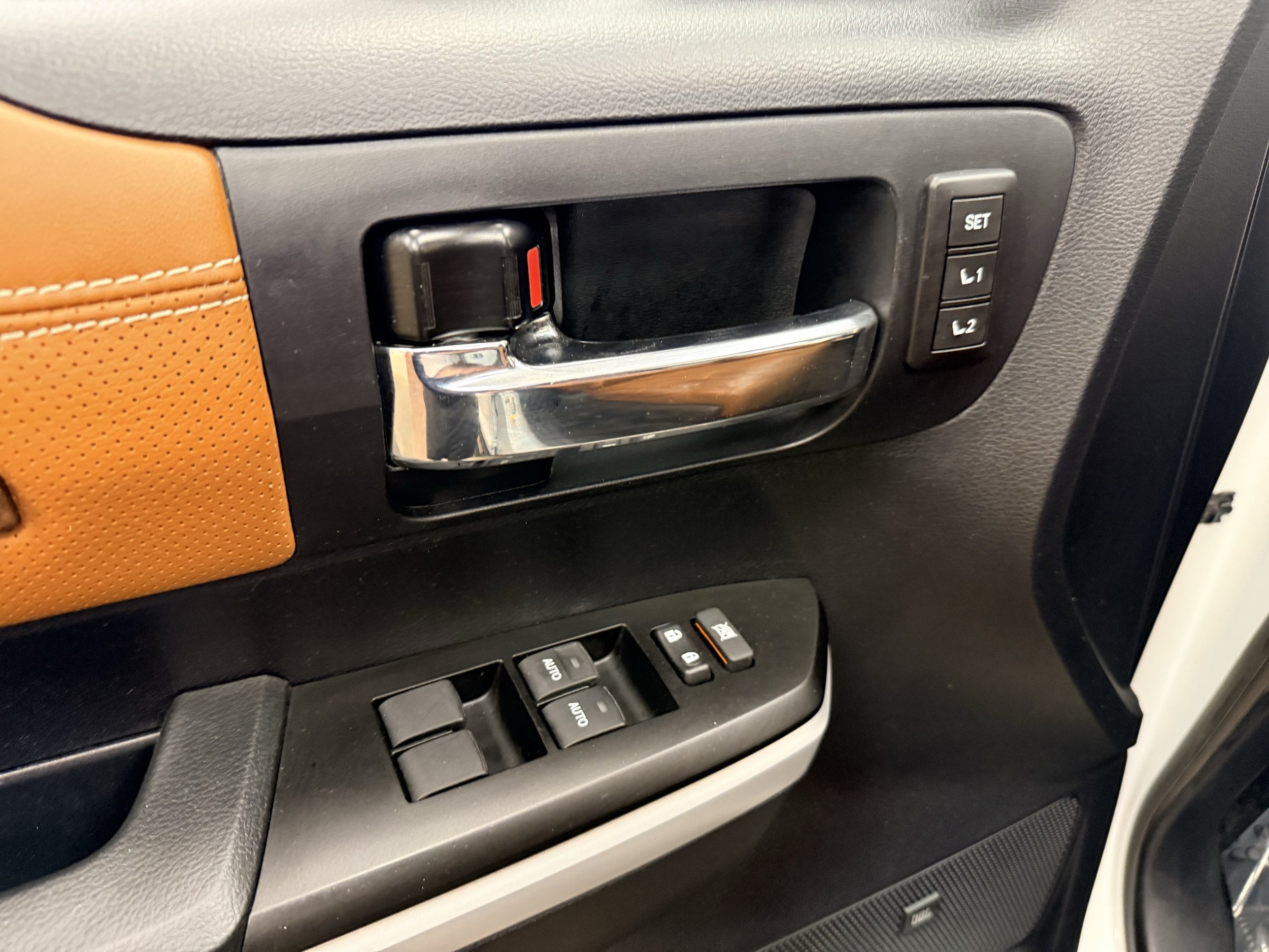 Used 2019 Toyota Tundra 1794 Edition AWD/4WD image 13