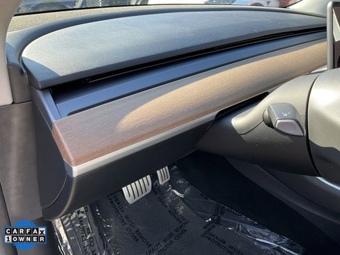 Used 2018 Tesla Model 3 Performance image 18