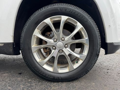 Used 2019 Jeep Grand Cherokee Summit AWD/4WD image 13