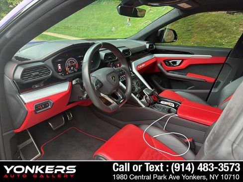 Used 2020 Lamborghini Urus AWD/4WD image 17