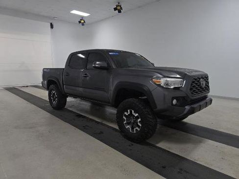 Used 2021 Toyota Tacoma TRD Off-Road w/ Technology Package image 3