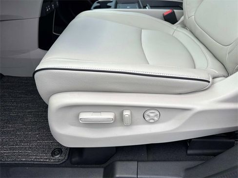 New 2026 Honda Odyssey Touring image 6