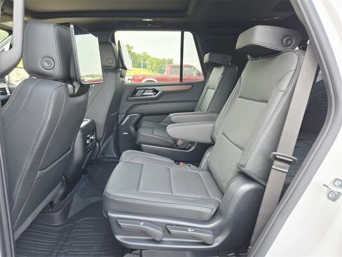 New 2025 GMC Yukon Denali w/ Denali Reserve Package image 15
