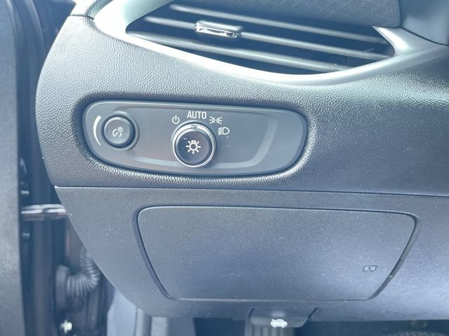 Used 2023 Chevrolet Malibu LT FWD image 17