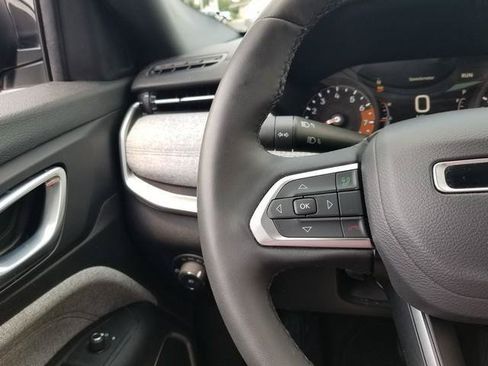 Used 2024 Jeep Compass Latitude AWD/4WD image 26