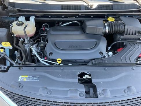 Used 2020 Chrysler Voyager LX w/ Cold Weather Group FWD image 28