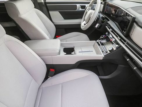 New 2026 Hyundai Santa Fe SE image 18