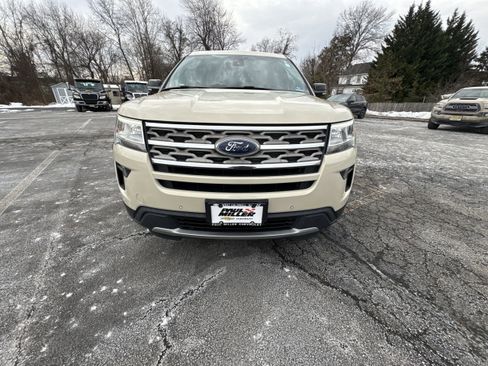 Used 2018 Ford Explorer XLT w/ Equipment Group 202A image 32