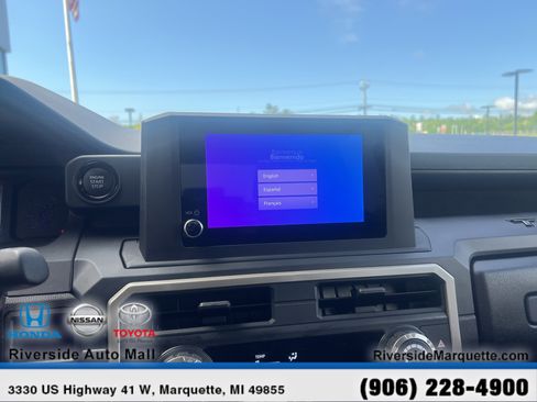 Used 2024 Toyota Tacoma SR AWD/4WD image 17