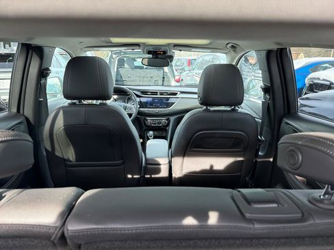 Used 2023 Buick Encore GX Essence w/ Experience Buick Package image 11