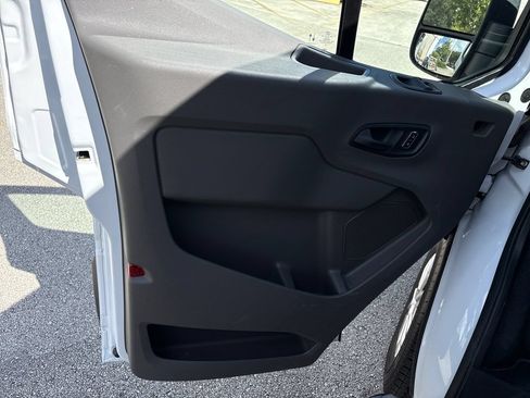 Certified 2025 Ford Transit 250 Low Roof w/ Exterior Upgrade Package RWD image 27