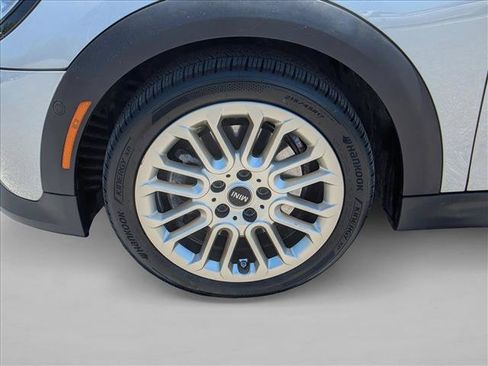 Used 2025 MINI Cooper 2-Door Hardtop FWD image 25