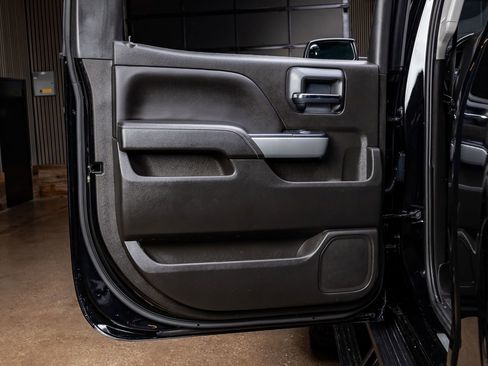 Used 2018 Chevrolet Silverado 1500 LT w/ Texas Edition image 35