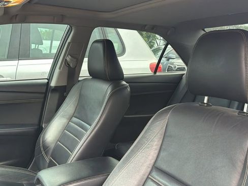 Used 2015 Toyota Camry XLE w/ Moonroof Package image 10