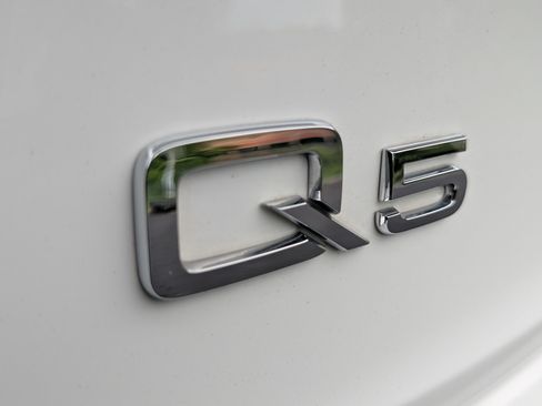 Used 2023 Audi Q5 2.0T Premium w/ Convenience Package AWD/4WD image 33