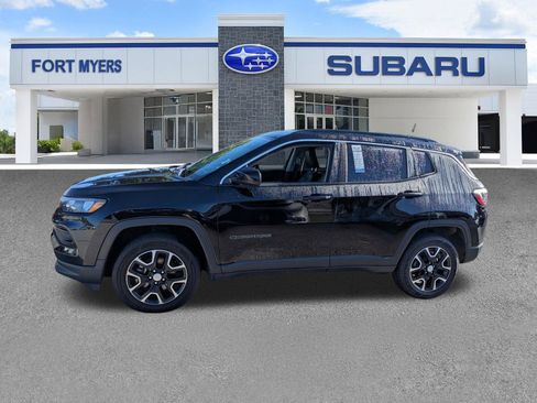 Used 2022 Jeep Compass Latitude AWD/4WD image 7