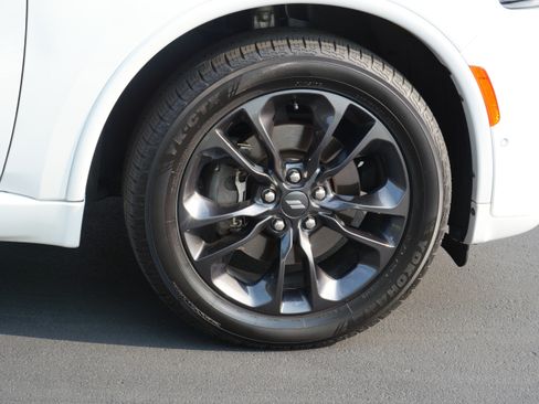 Used 2021 Dodge Durango R/T w/ Technology Group AWD/4WD image 14