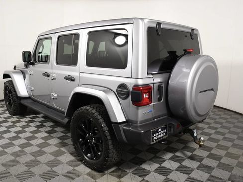Used 2021 Jeep Wrangler Unlimited Sahara w/ Cold Weather Group AWD/4WD image 4