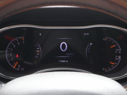 Used 2016 Jeep Grand Cherokee Laredo RWD image 11
