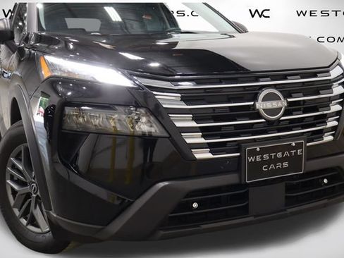 Used 2024 Nissan Rogue S FWD image 41