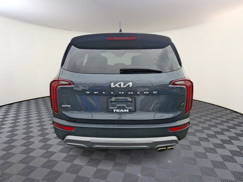 Used 2022 Kia Telluride S image 5