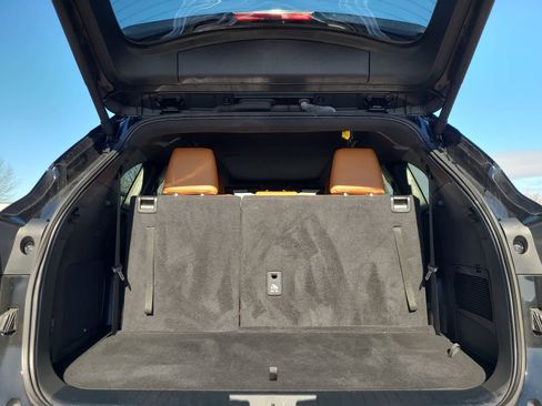 Used 2024 Toyota Highlander Platinum image 27