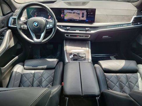 Used 2024 BMW X5 xDrive40i w/ Premium Package image 12
