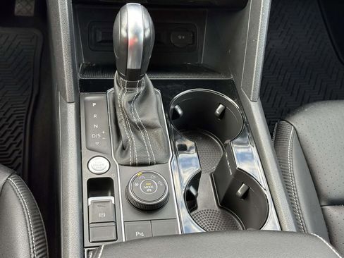 Used 2023 Volkswagen Atlas Cross Sport SEL image 21