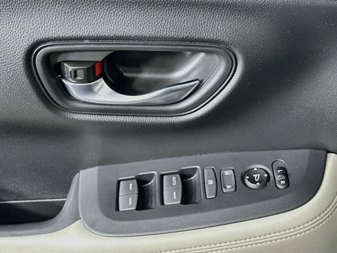 Used 2025 Honda HR-V LX image 15