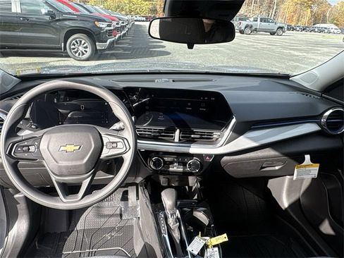 New 2026 Chevrolet Trax LT image 21