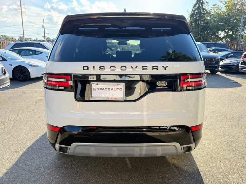 Used 2020 Land Rover Discovery Landmark AWD/4WD image 7