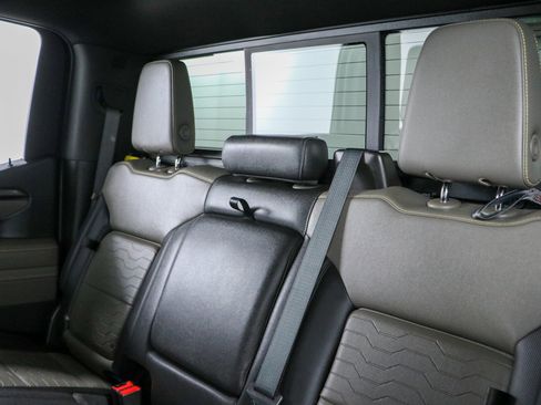 Used 2022 Chevrolet Silverado 1500 ZR2 AWD/4WD image 28