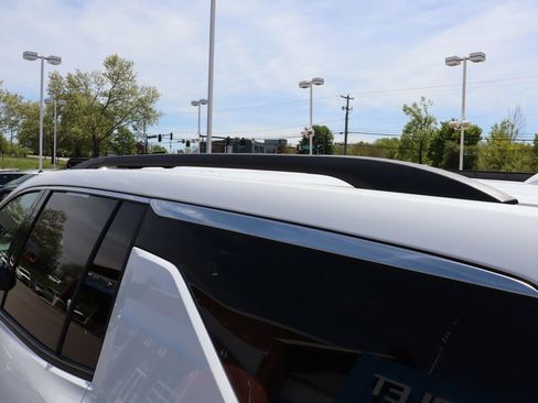 Used 2024 Chevrolet Traverse LT w/ LPO, Floor Liner Package FWD image 28