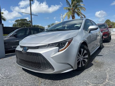 Used 2022 Toyota Corolla LE FWD image 1