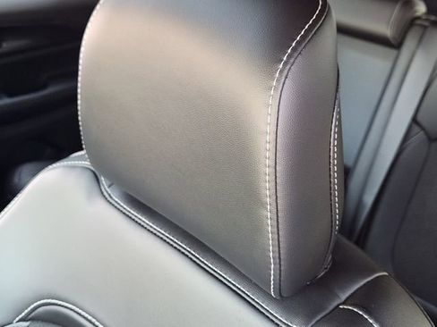 New 2025 Jeep Grand Cherokee Altitude image 10