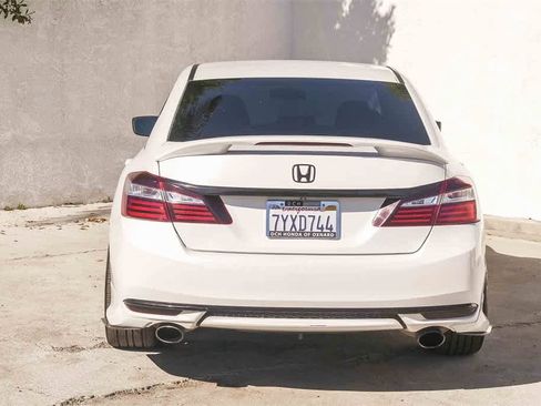 Used 2017 Honda Accord Sport Special Edition image 8