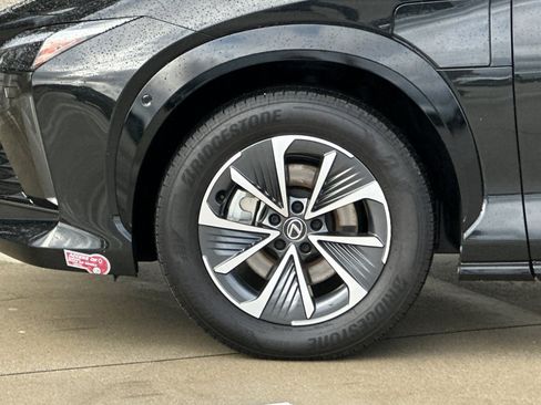 Used 2023 Lexus RZ 450e Premium image 12