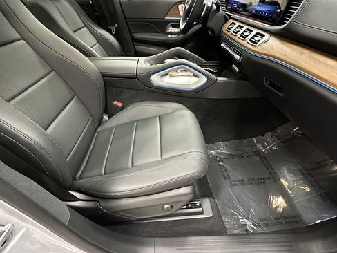 Certified 2025 Mercedes-Benz GLS 450 4MATIC image 14